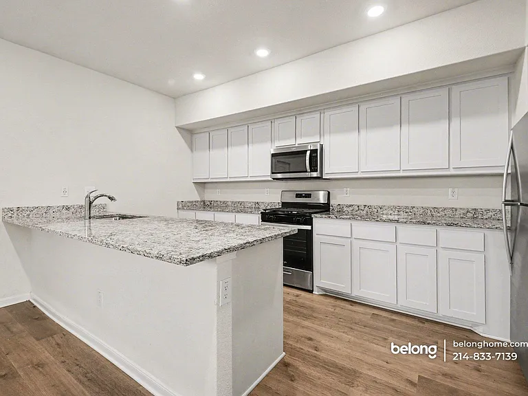 203 Marsh Ln — Photo 20