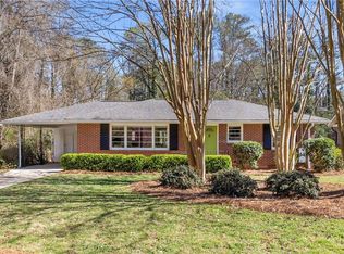 2477 Hunting Valley Dr, Decatur, GA 30033