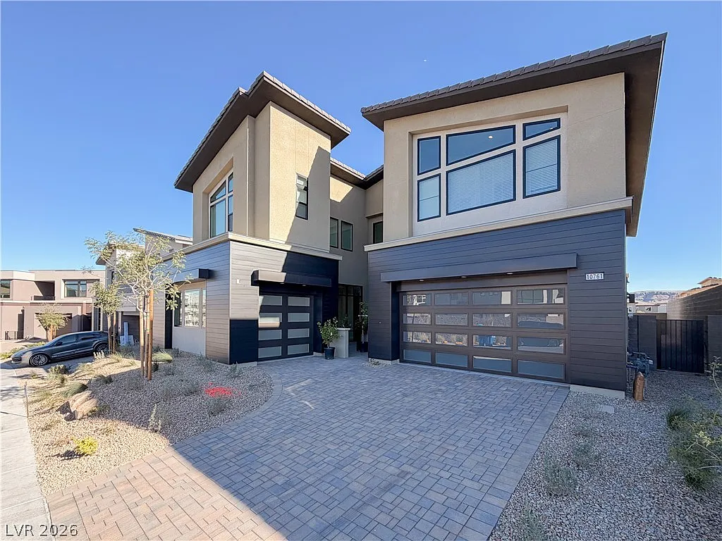 5 bed, 5.5 bath, 4758 sqft, $10,000 — Photo 3