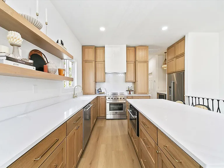 150 S Straughan Ave — Photo 7