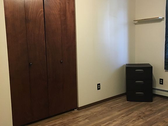 3rd image of 900 Joyce Dr