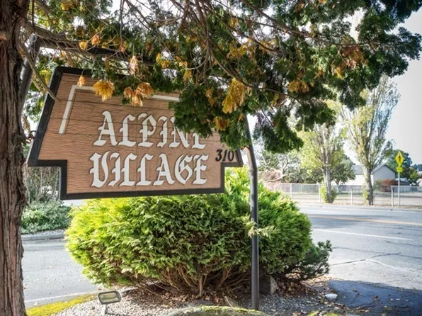 Alpine Village Apartments, 310 SE Midway Blvd APT 104, Oak Harbor, WA 98277