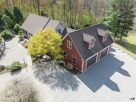 3rd image of 25 Spruce Drive