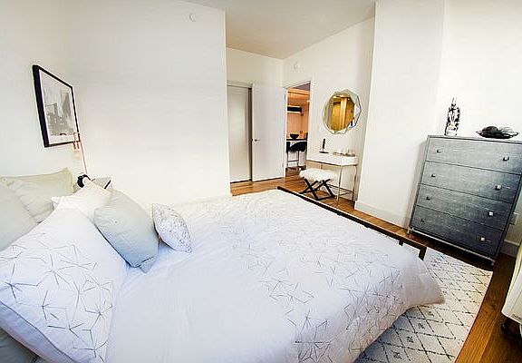 4th image of 595 Baltic St APT 4J