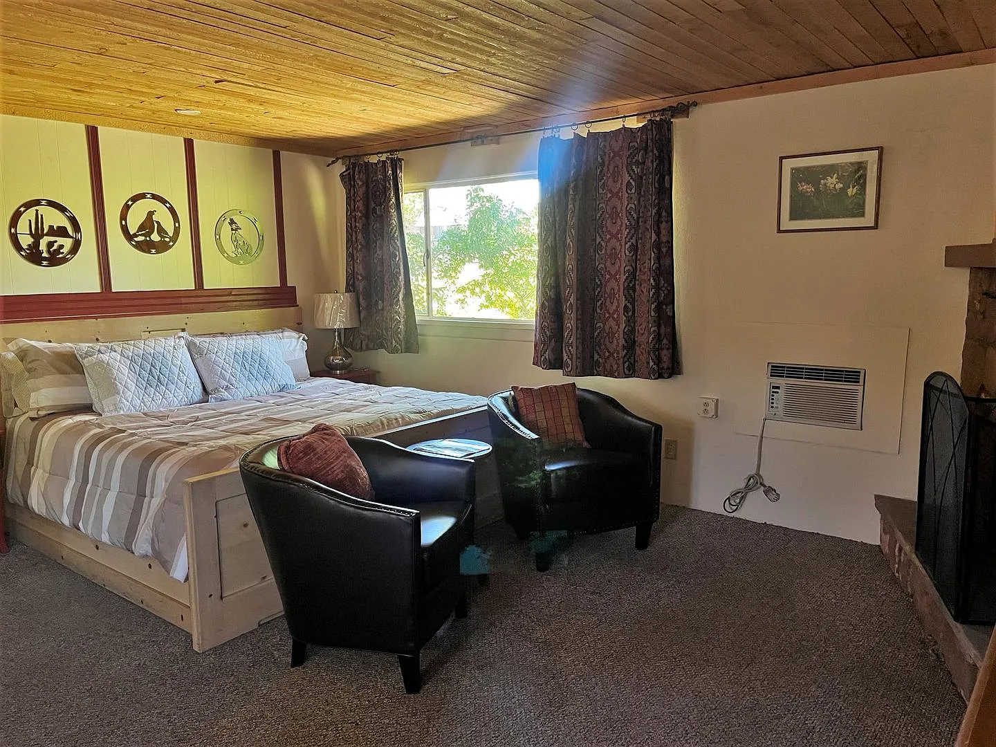 Rose Tree Inn - Uptown Sedona - Furnished Studio- Cable Tv, Wifi, Utilities Included! — Photo 2