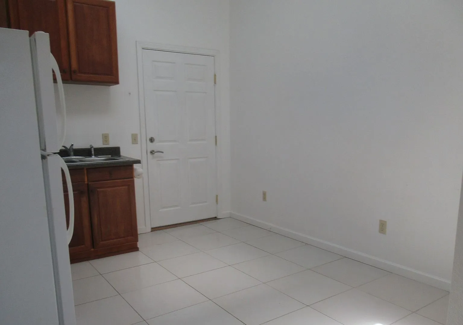 132 W. Sycamore St. — Photo 4