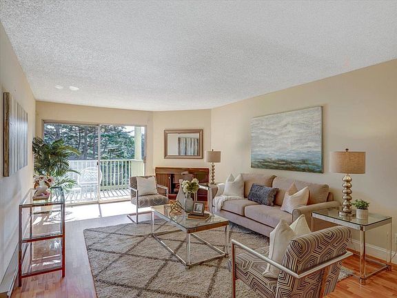 3rd image of 359 Half Moon Ln #301
