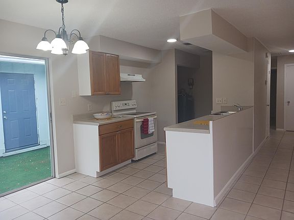 5th image of 1122 Amble Ln