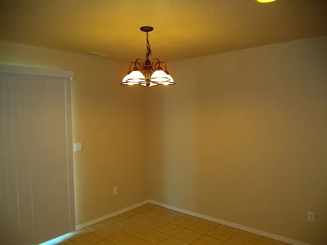 9565 W Shelborne Dr — Photo 4