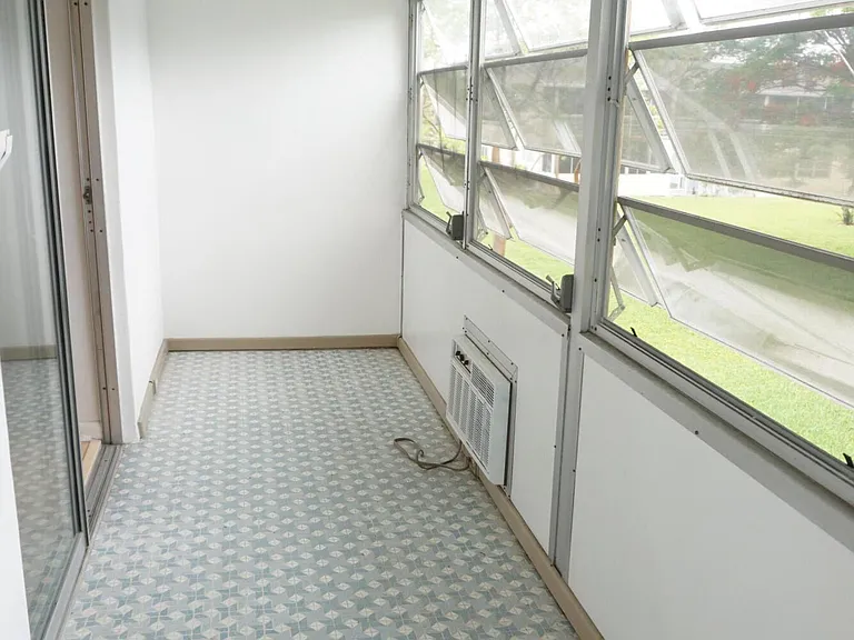 50 Canterbury Dr E #B — Photo 10