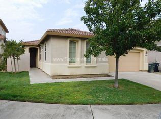 12 Chloe Ct, Elk Grove, CA 95758