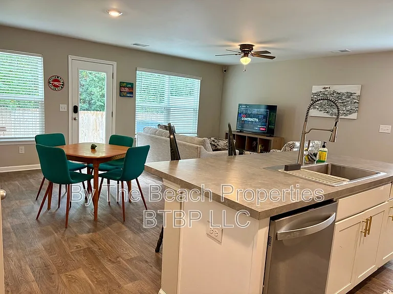 194 Spencer Cir — Photo 11