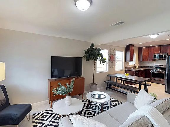 5th image of 3551 Nile St