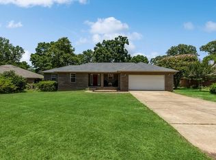 203 Rosewood Ave, Crestview, FL 32536