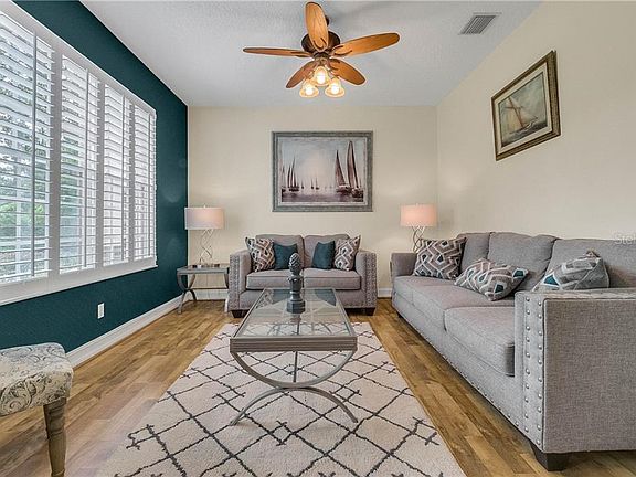5th image of 15701 Acorn Cir