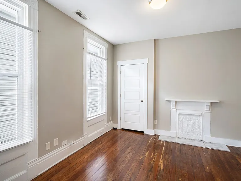 638 E Ormsby Ave — Photo 11