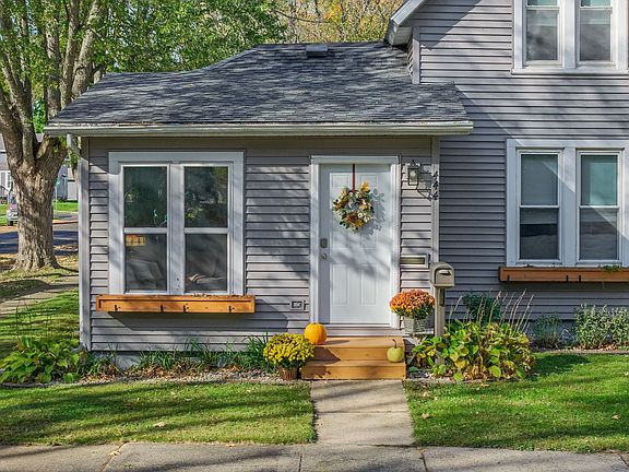 3rd image of 444 Ellinwood Ave