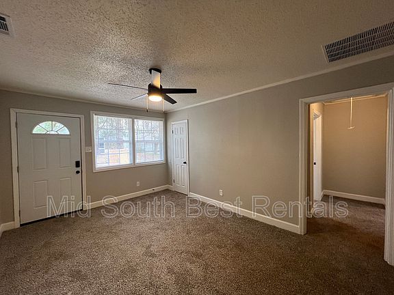 2nd image of 3051 Waynoka Ave