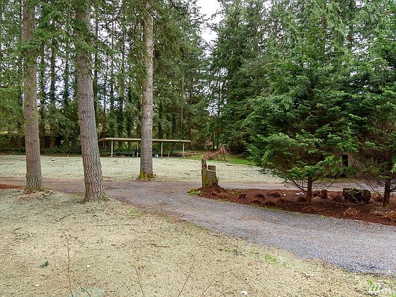 3rd image of 16056 NE 185th St