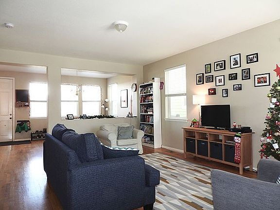 2nd image of 2948 Florence St