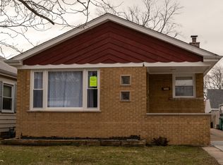 9135 S Spaulding Ave, Evergreen Park, IL 60805