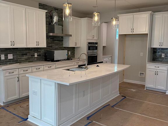 4th image of 2313 Bee Orchard St Lot 212