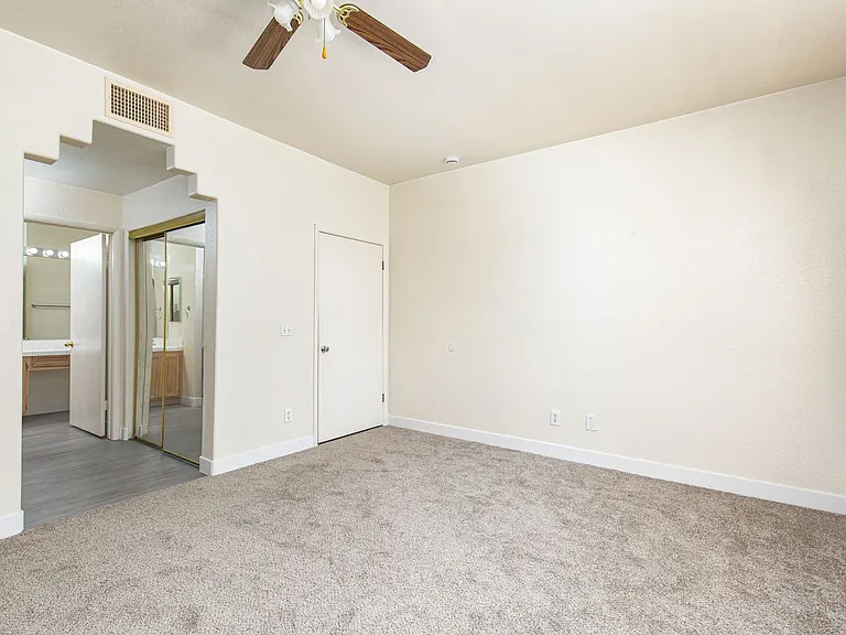 2110 Los Feliz St #1028 — Photo 14