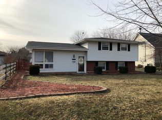2015 Rolling Ridge Ln, Lindenhurst, IL 60046