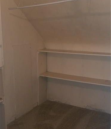 5th image of 5297 Hillgrove Ave