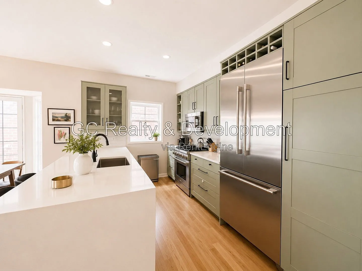 2 bed, 2.0 bath, 1750 sqft, $5,300 — Photo 3