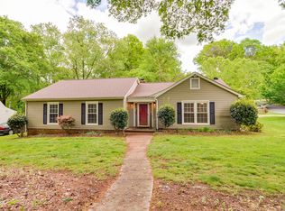 7600 Winterset Dr, Charlotte, NC 28270