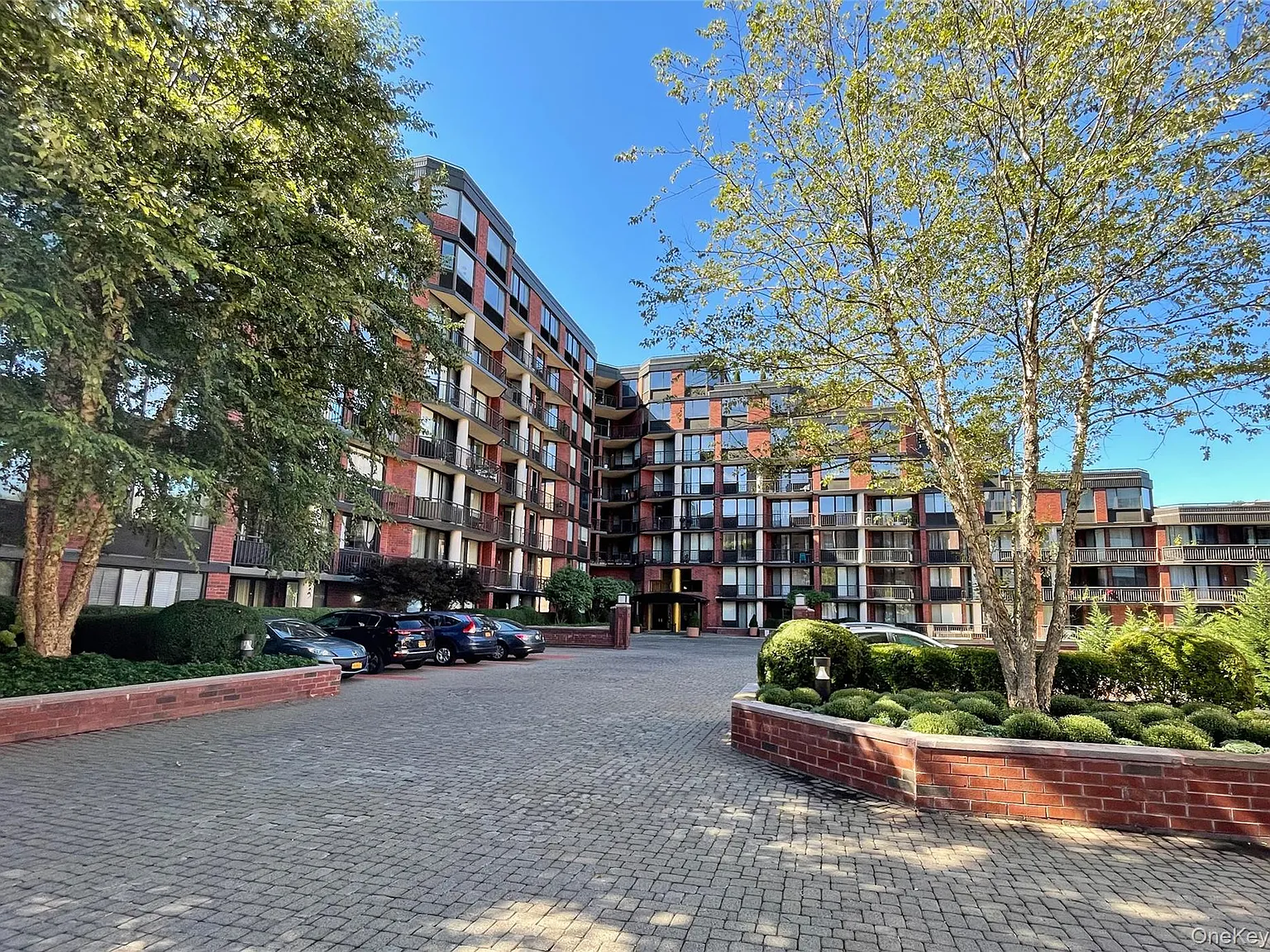 2 bed, 2.0 bath, 1240 sqft, $4,000 — Photo 1