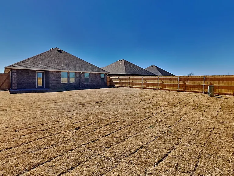12720 Elba Dr — Photo 16