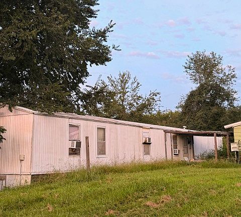 3rd image of 3231 Highway 52 E