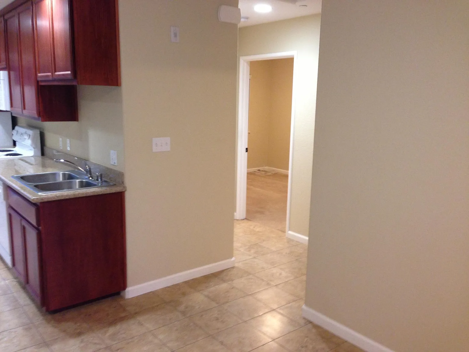 2 bed, 912 sqft, $1,895 — Photo 3