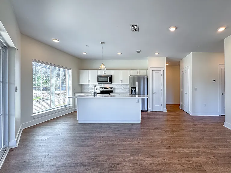 223 N Donalson St #25 — Photo 7