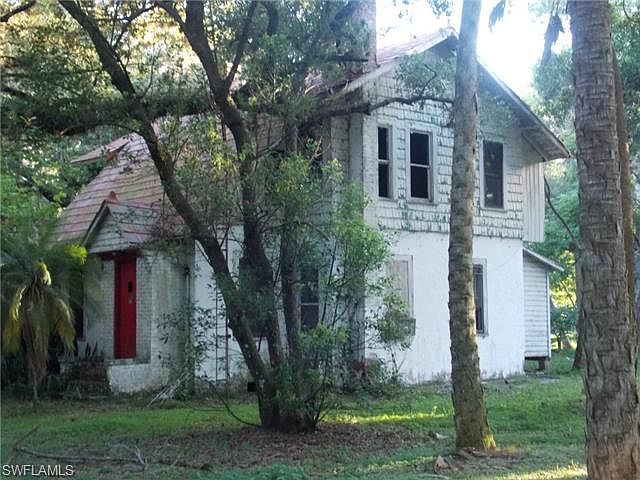 2nd image of 60 Campbell St
