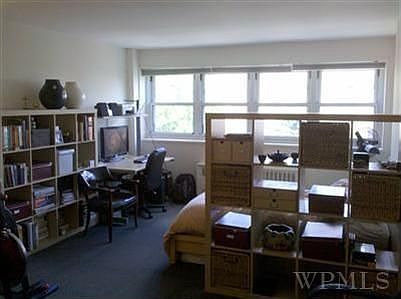1st image of 370 Westchester Ave APT 4M