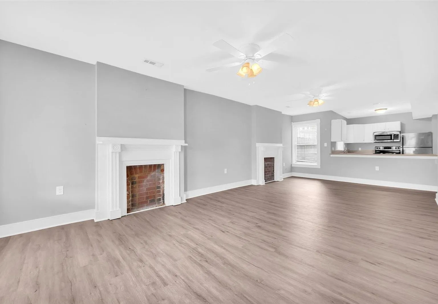 3 bed, 2.0 bath, 1502 sqft, $2,300 — Photo 4