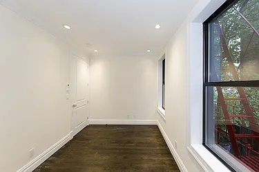 Rented by Icon Realty Management