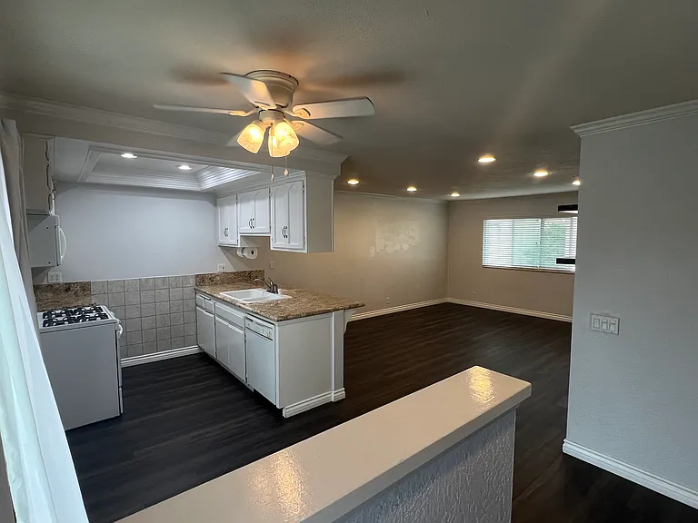 772 W Lambert Rd #129 — Photo 11