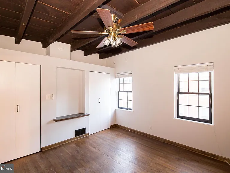 2430 Perot St — Photo 6