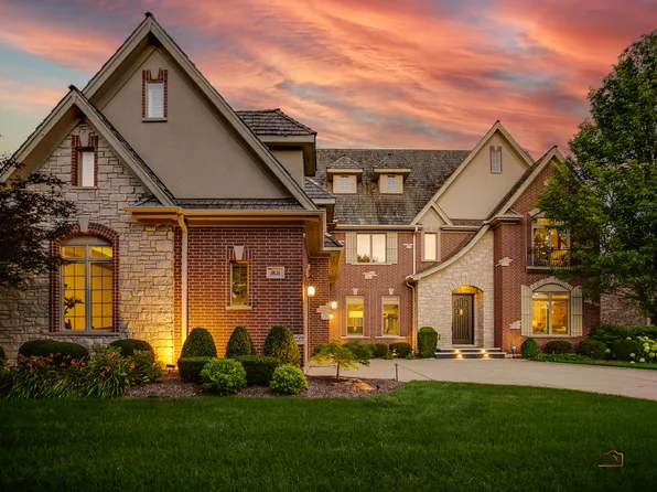 1821 Sawgrass St, Vernon Hills, IL 60061