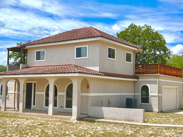 378 Rosewood, La Vernia, TX 78121