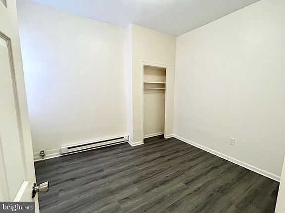 2nd image of 2952 Kensington Ave Unit 3