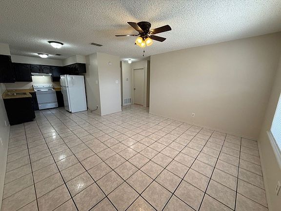 5th image of 1502 E San Pedro St #4