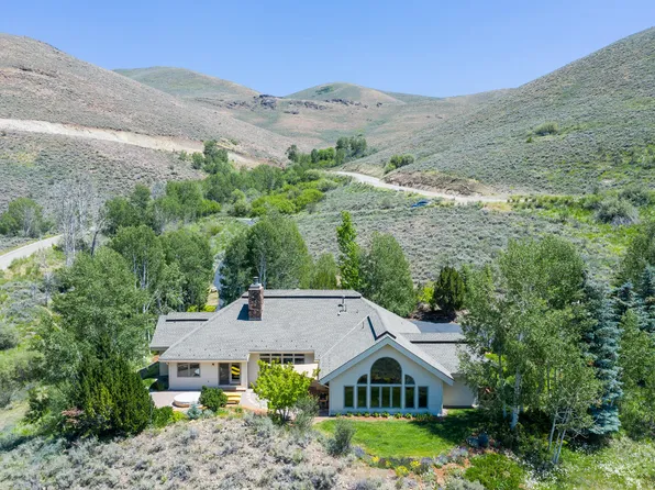 202 Bannock Dr, Hailey, ID 83333