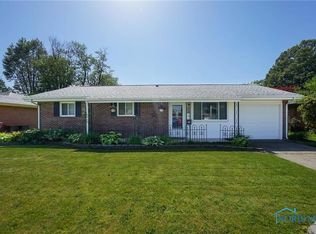 1038 Brookside Dr, Findlay, OH 45840