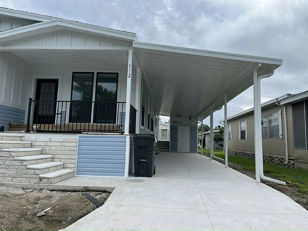 3 bed, 2.0 bath, 1356 sqft, $1,629 — Photo 4