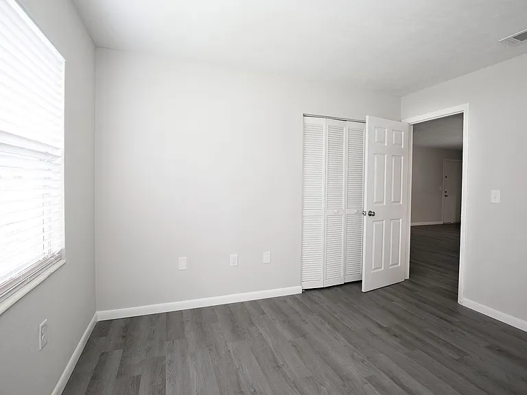 Oak Terrace — Photo 12